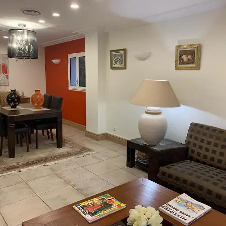 Le Petit Hotel 3*