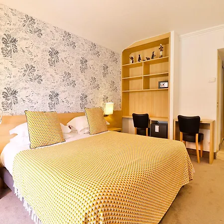 Ξενοδοχείο Le Petit 3*