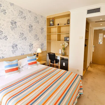 ル プティ プランス サント・マキシム