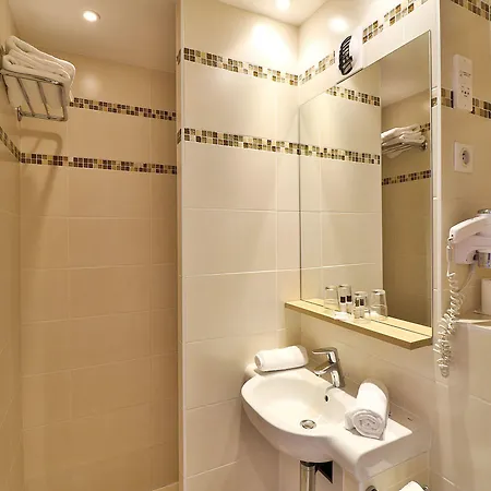 Le Petit Ξενοδοχείο 3*