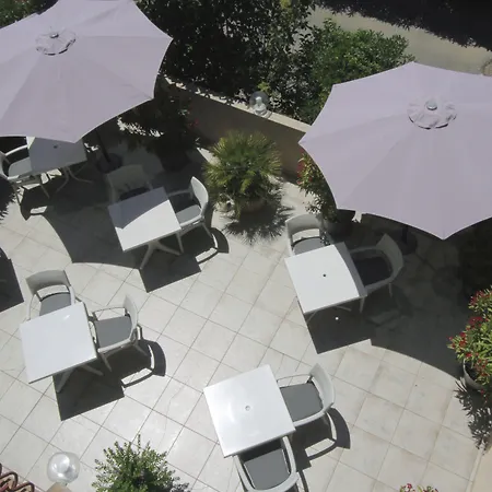 ル プティ プランス ホテル