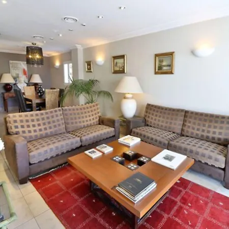 Ξενοδοχείο Le Petit