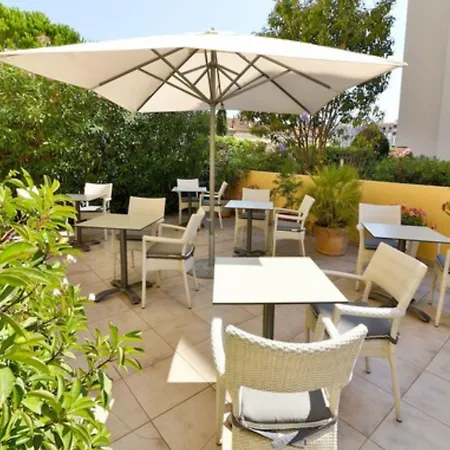 ル プティ プランス ホテル サント・マキシム