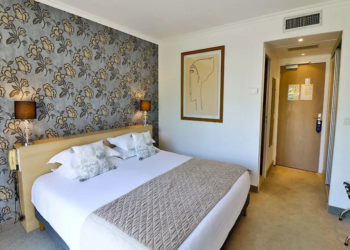 ル プティ プランス 3* サント・マキシム